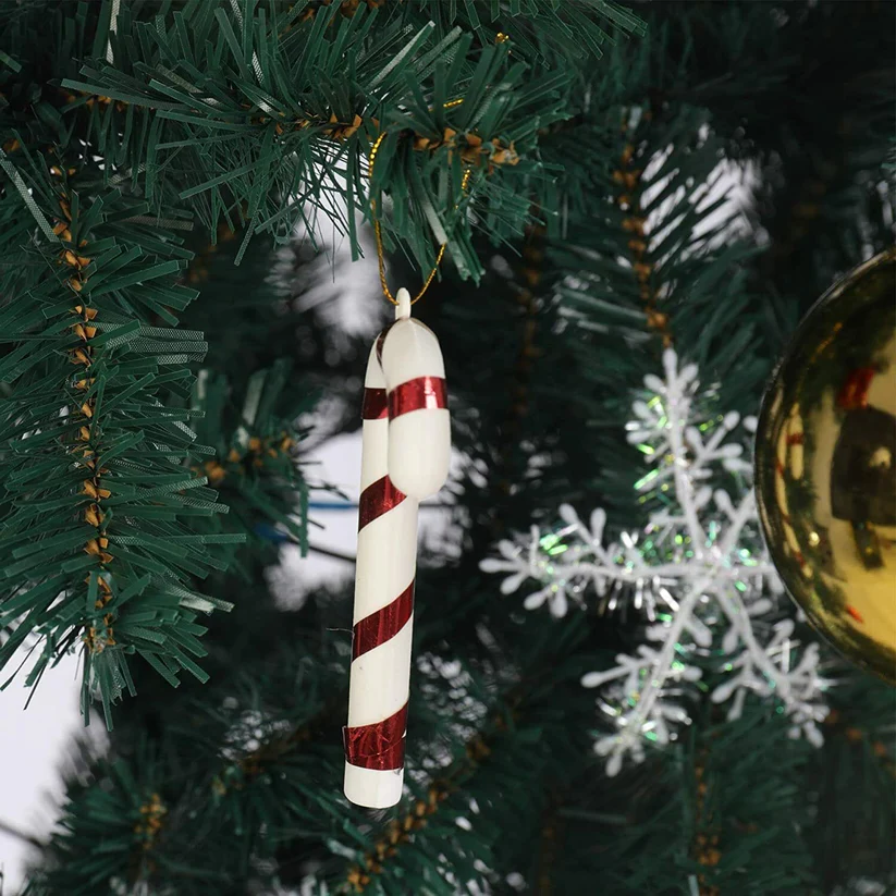 Umgekehrter künstlicher Weihnachtsbaum für die Feiertage