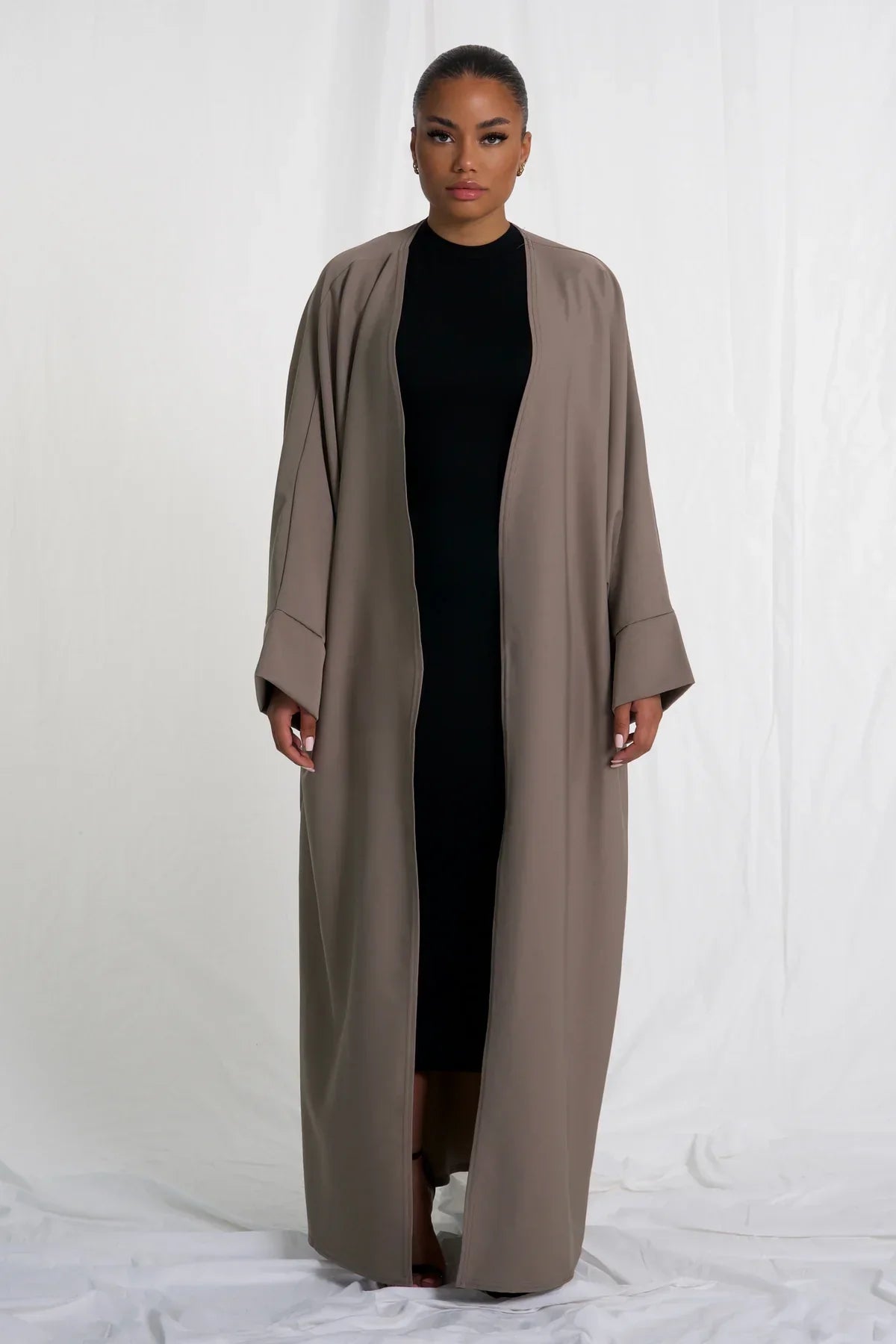 Amina Couture | Stilvolle Oversized Abaya für jeden Anlass