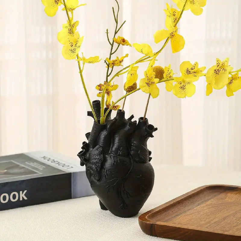 Aric - Herzförmige Vase in verschiedenen Farben
