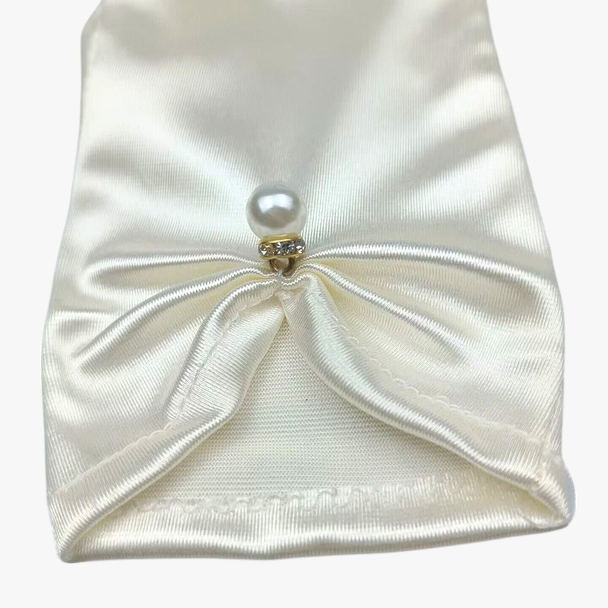 Leila | Elegante Satin-Handschuhe mit Perlen, perfekt für Zeremonien und besondere Anlässe