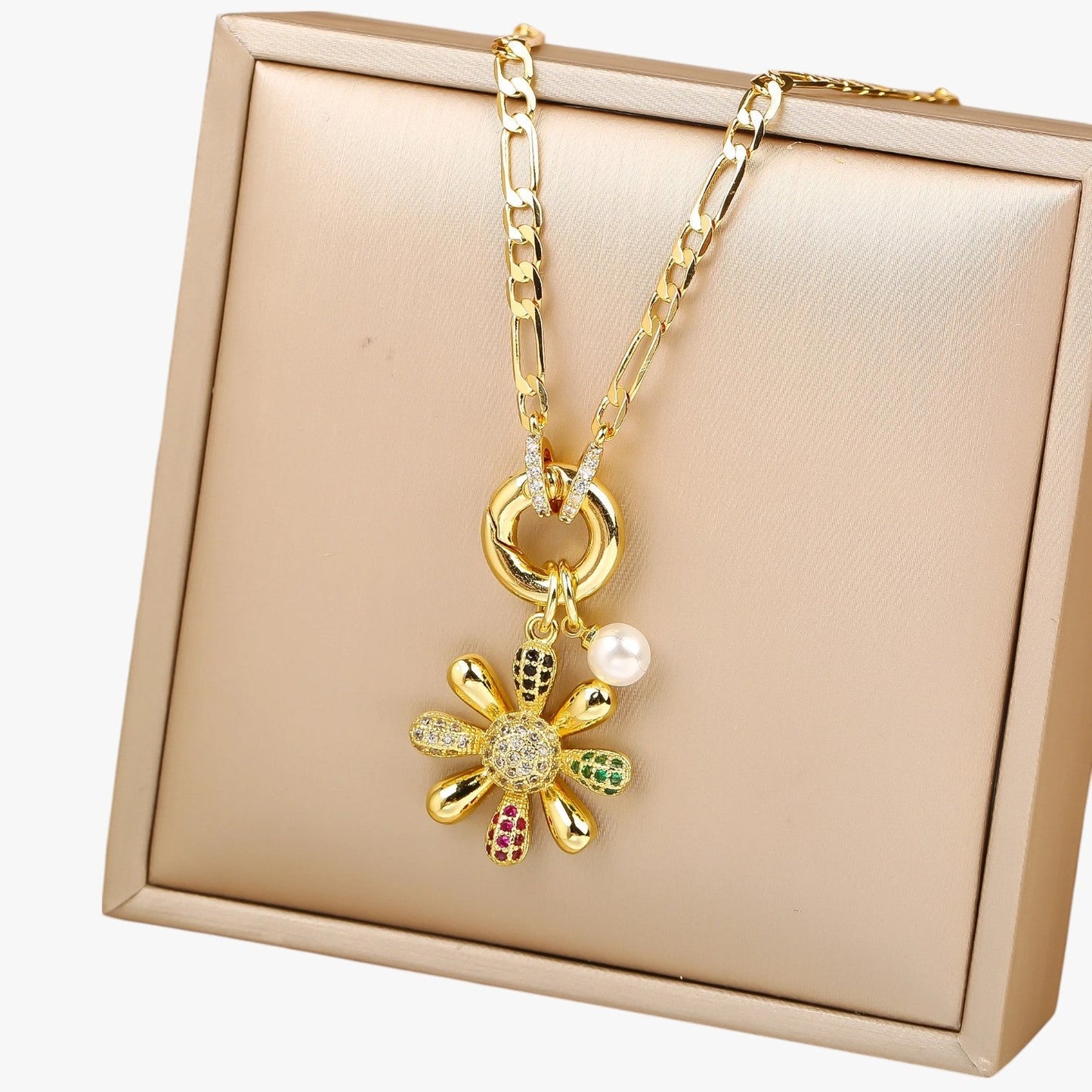 Sunny | Halskette mit Saphirblüte und glitzernden Zirkonen