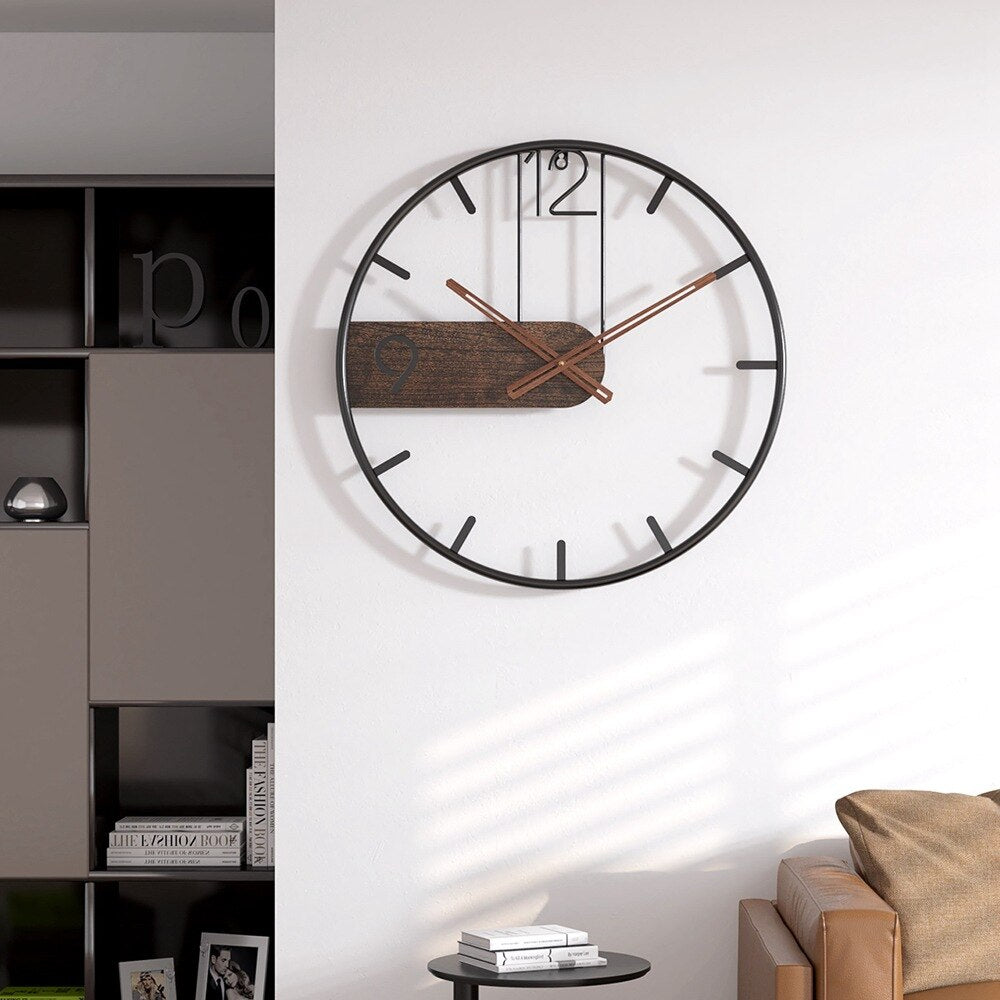 Stahl-Walnuss | Elegant gestaltete Uhr - Erweitern Sie Ihren Raum mit einer raffinierten Mischung aus Materialien