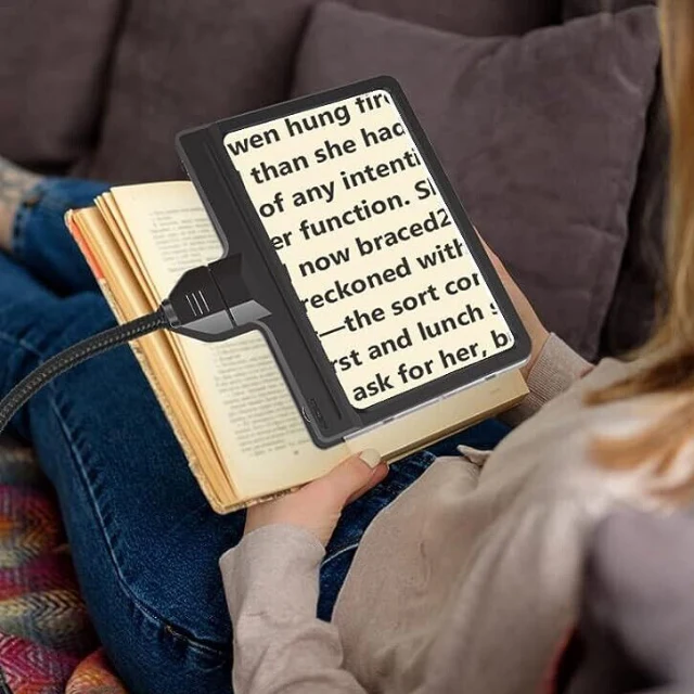 Stehlampe mit 5-facher Vergrößerung für das Lesen von Büchern