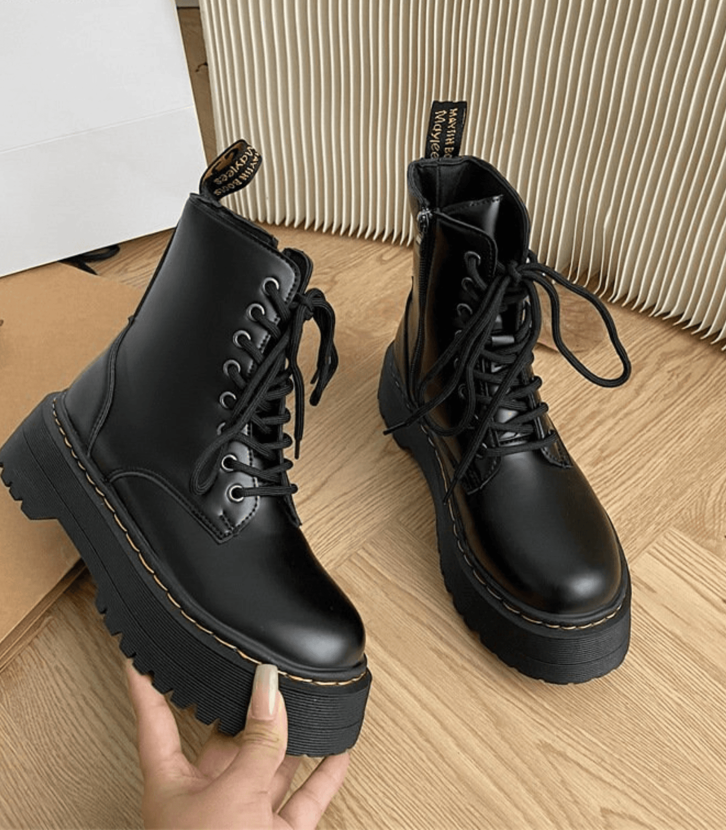 Suanne - Spitzige Plateau-Stiefel mit dickem Absatz